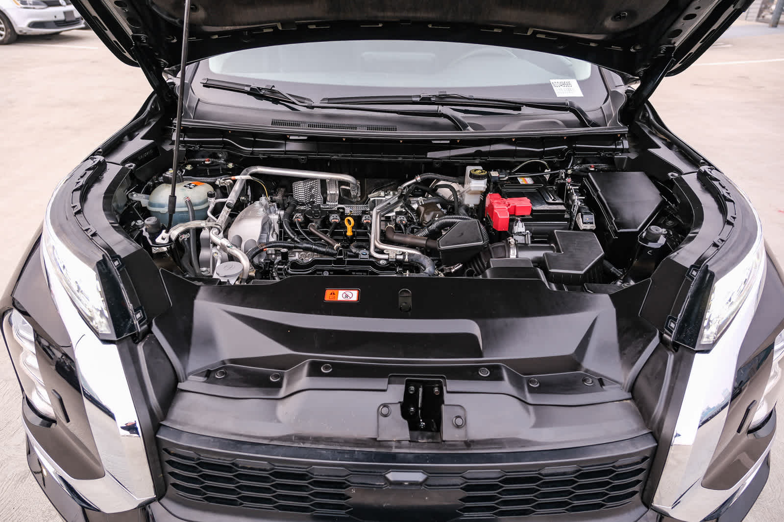 Thumbnail: 2024 Mitsubishi Outlander - 30