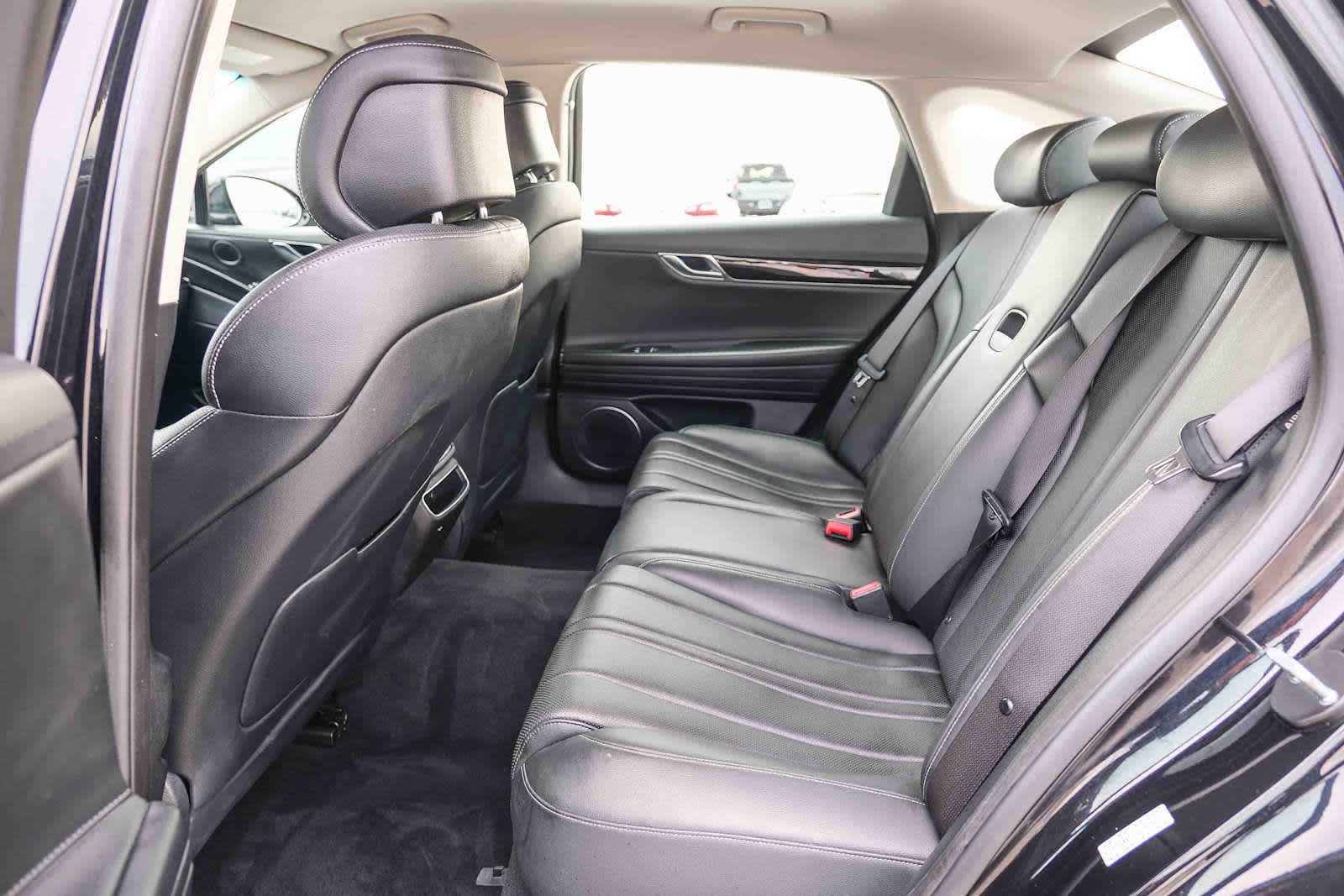 Thumbnail: 2023 Genesis G80 - 16