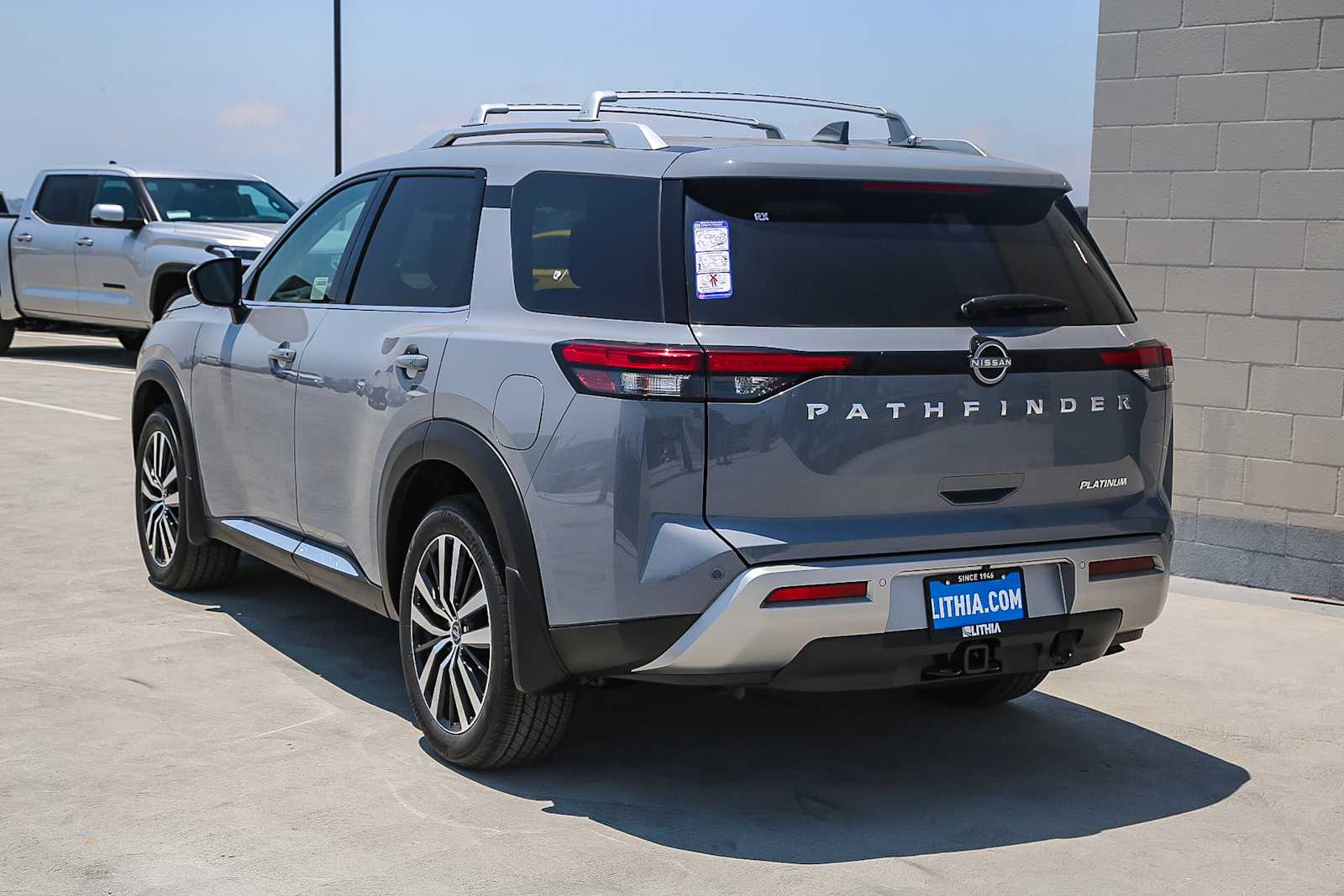 Thumbnail: 2025 Nissan Pathfinder - 8