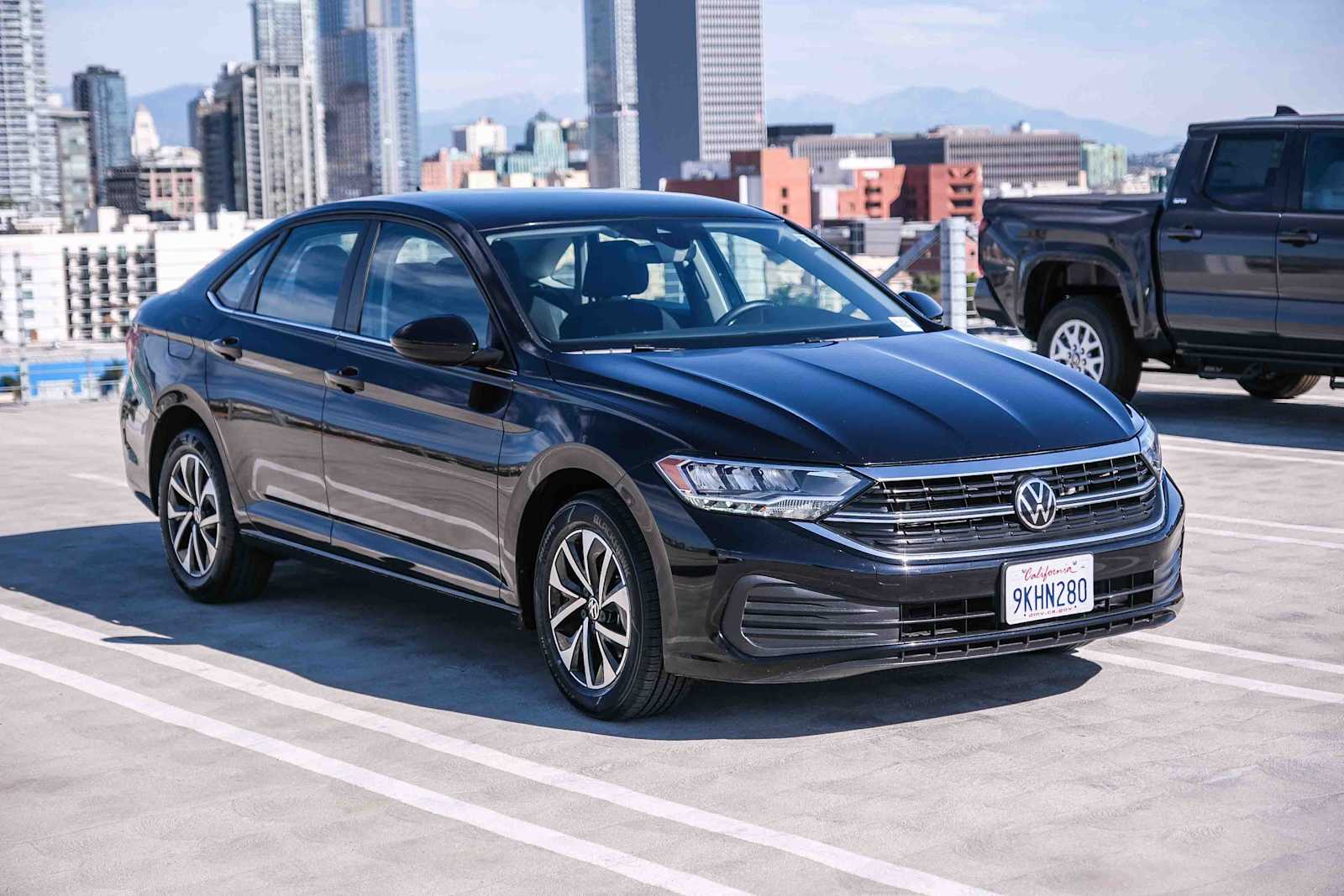 Thumbnail: 2024 Volkswagen Jetta - 3