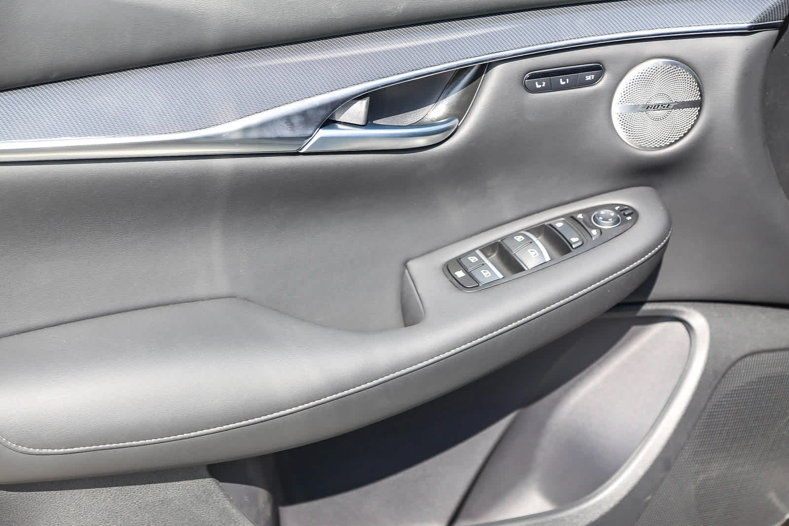 Thumbnail: 2025 INFINITI QX50 - 23