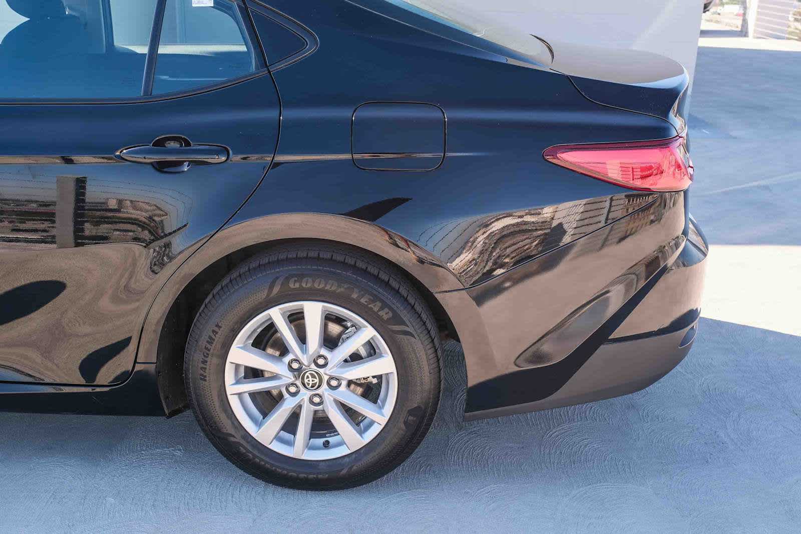 Thumbnail: 2025 Toyota Camry - 8