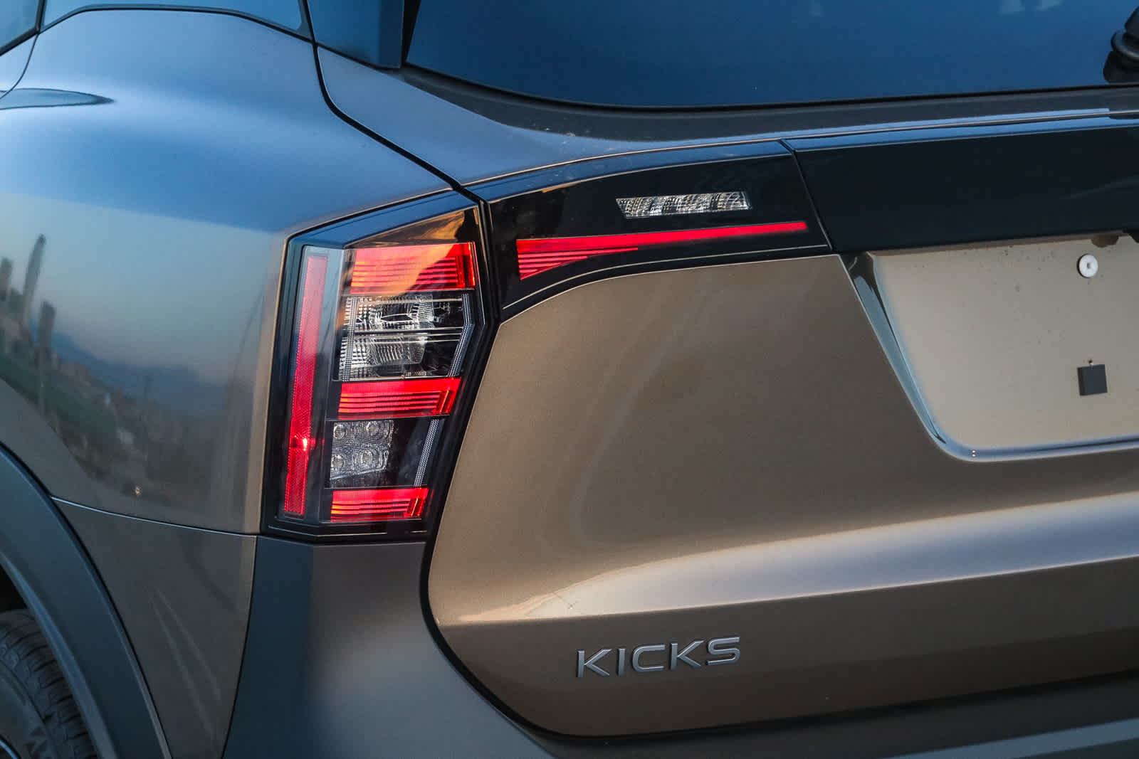 Thumbnail: 2026 Nissan Kicks - 9