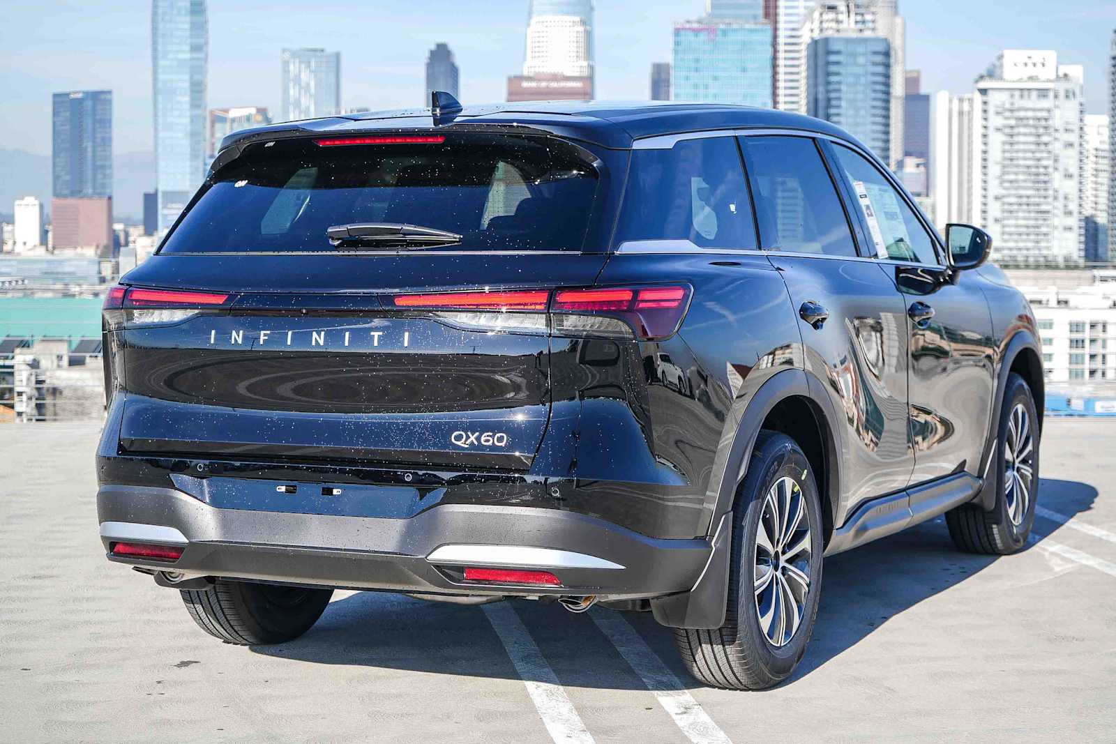 Thumbnail: 2026 INFINITI QX60 - 6