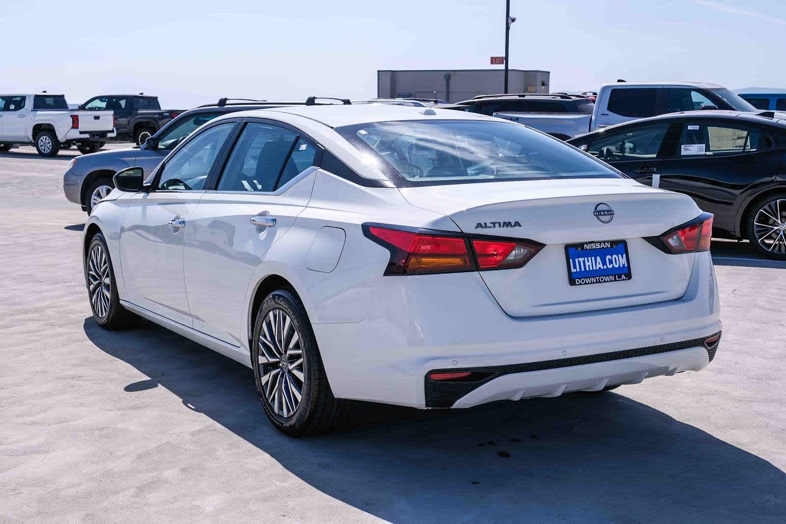 Thumbnail: 2025 Nissan Altima - 6