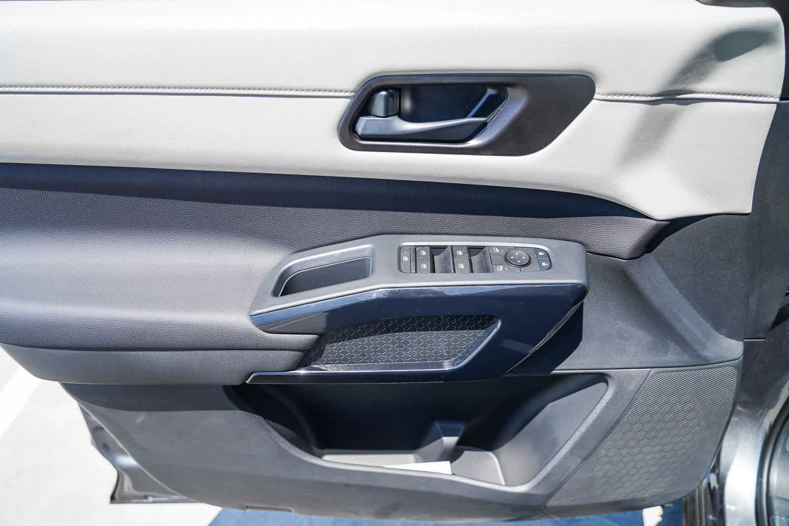 Thumbnail: 2025 Nissan Pathfinder - 23