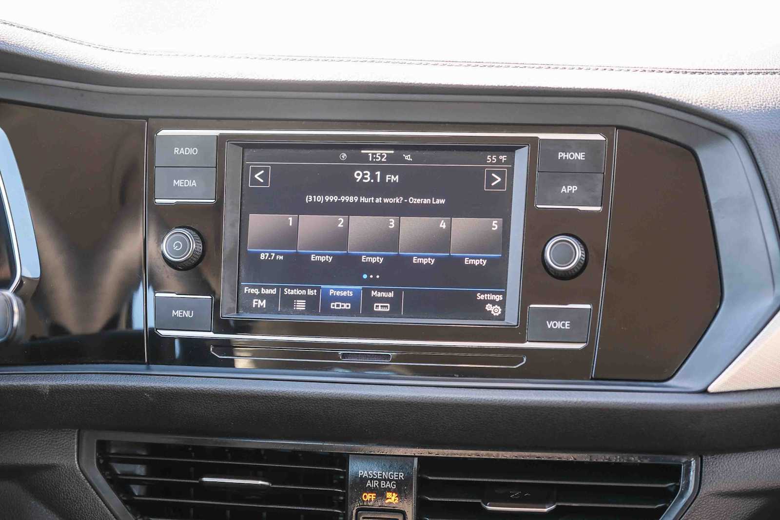 Thumbnail: 2024 Volkswagen Jetta - 16