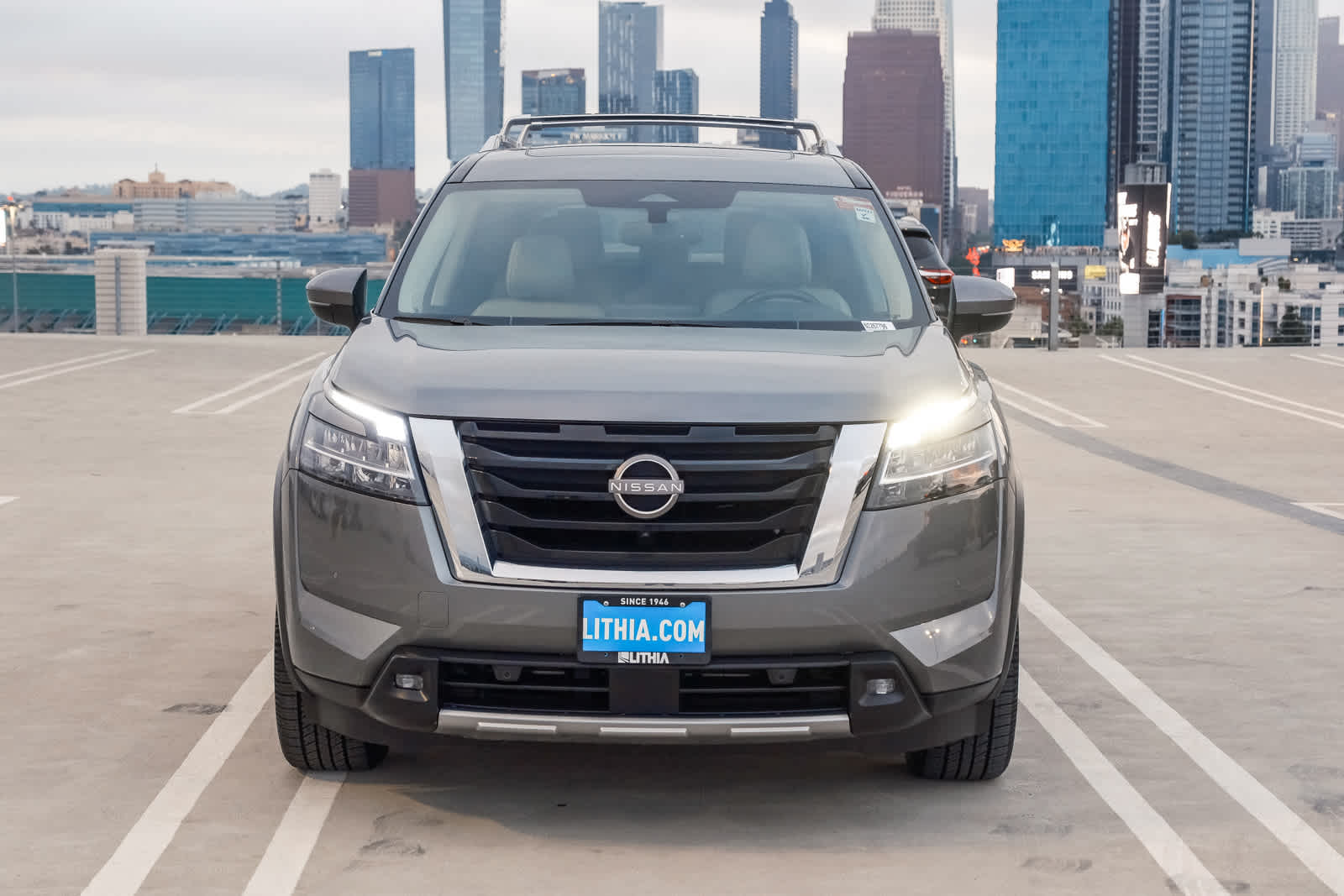 Thumbnail: 2022 Nissan Pathfinder - 2