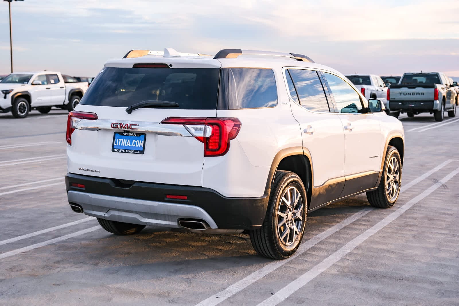 Thumbnail: 2023 GMC Acadia - 5