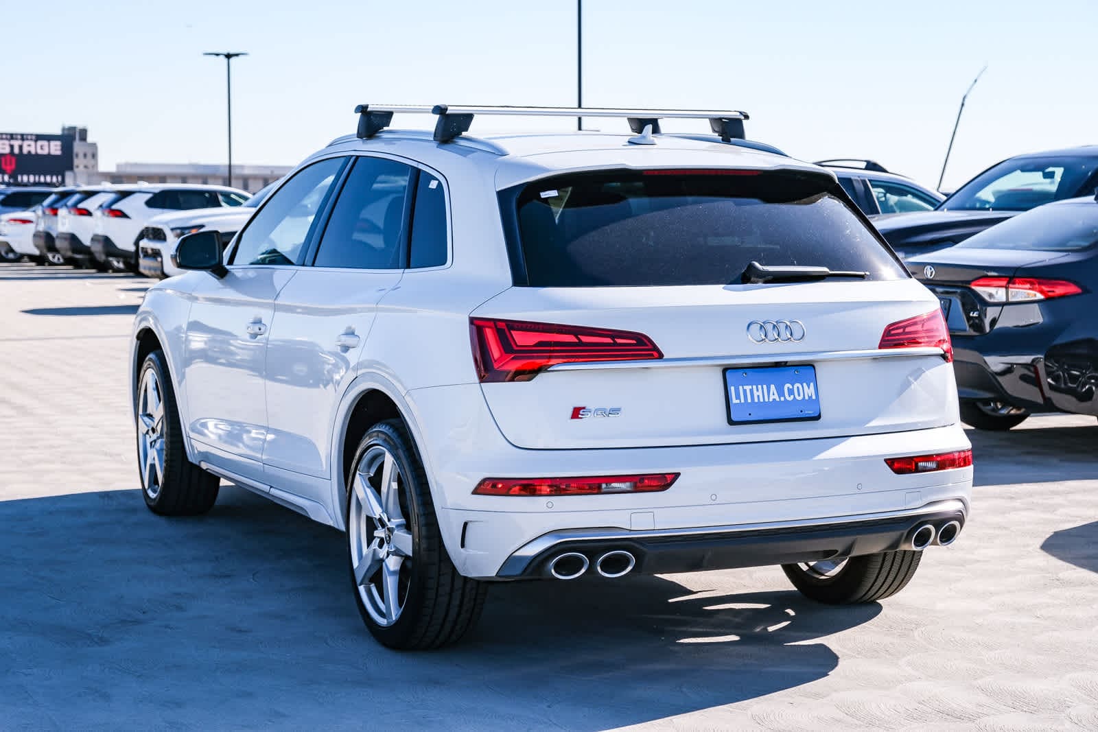 Thumbnail: 2022 Audi SQ5 - 6