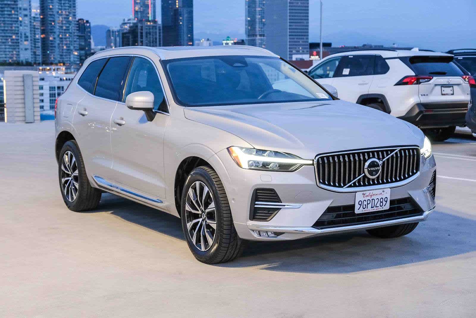 Thumbnail: 2023 Volvo XC60 - 4