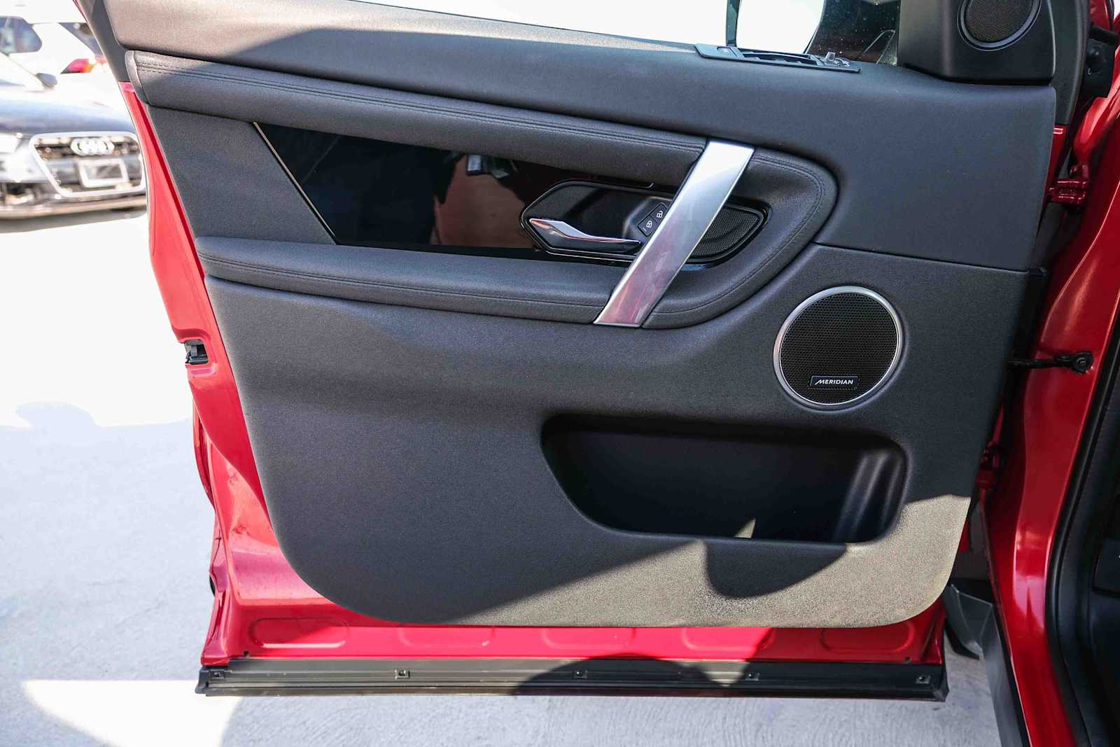 Thumbnail: 2021 Land Rover Discovery Sport - 22