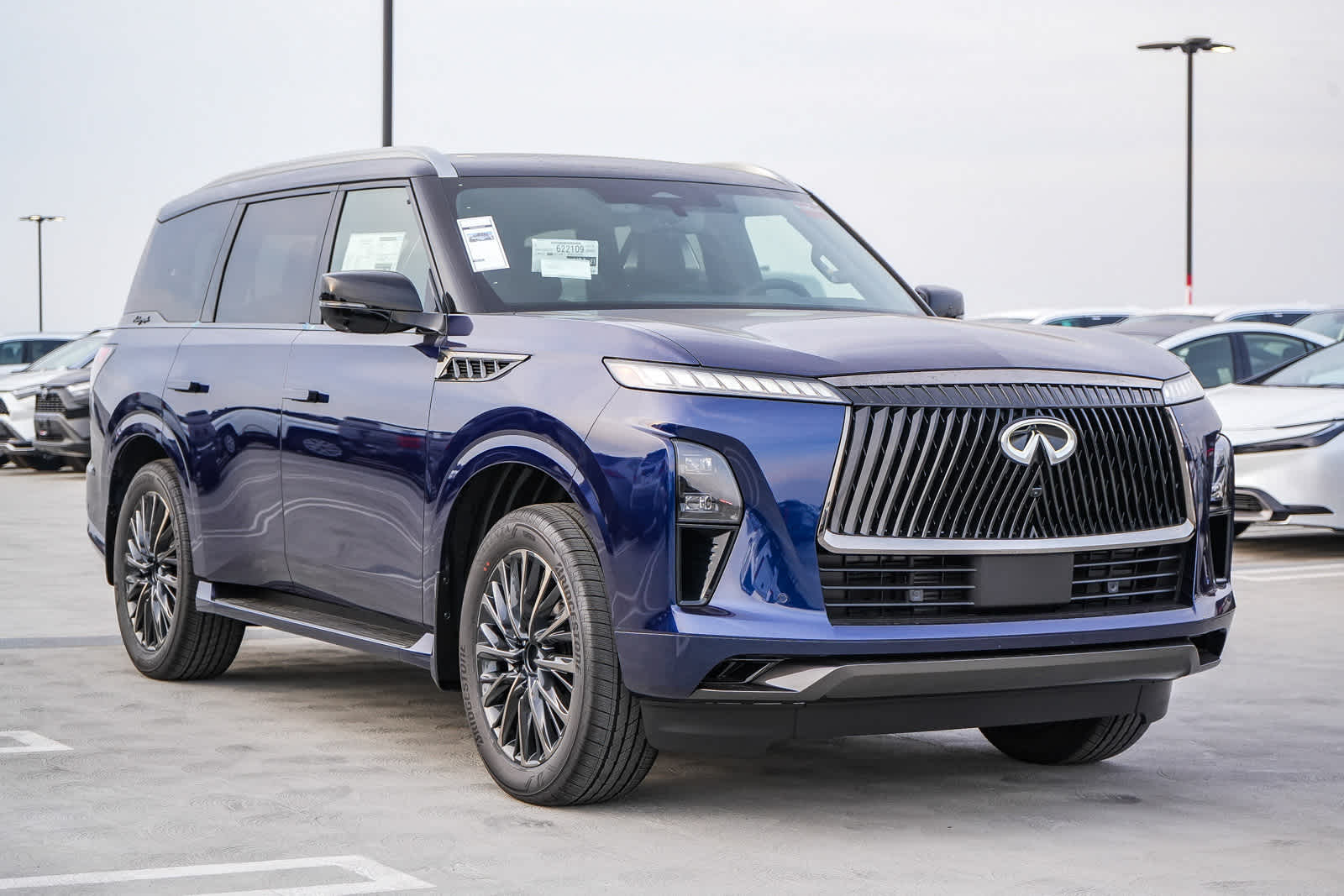 Thumbnail: 2026 INFINITI QX80 - 3