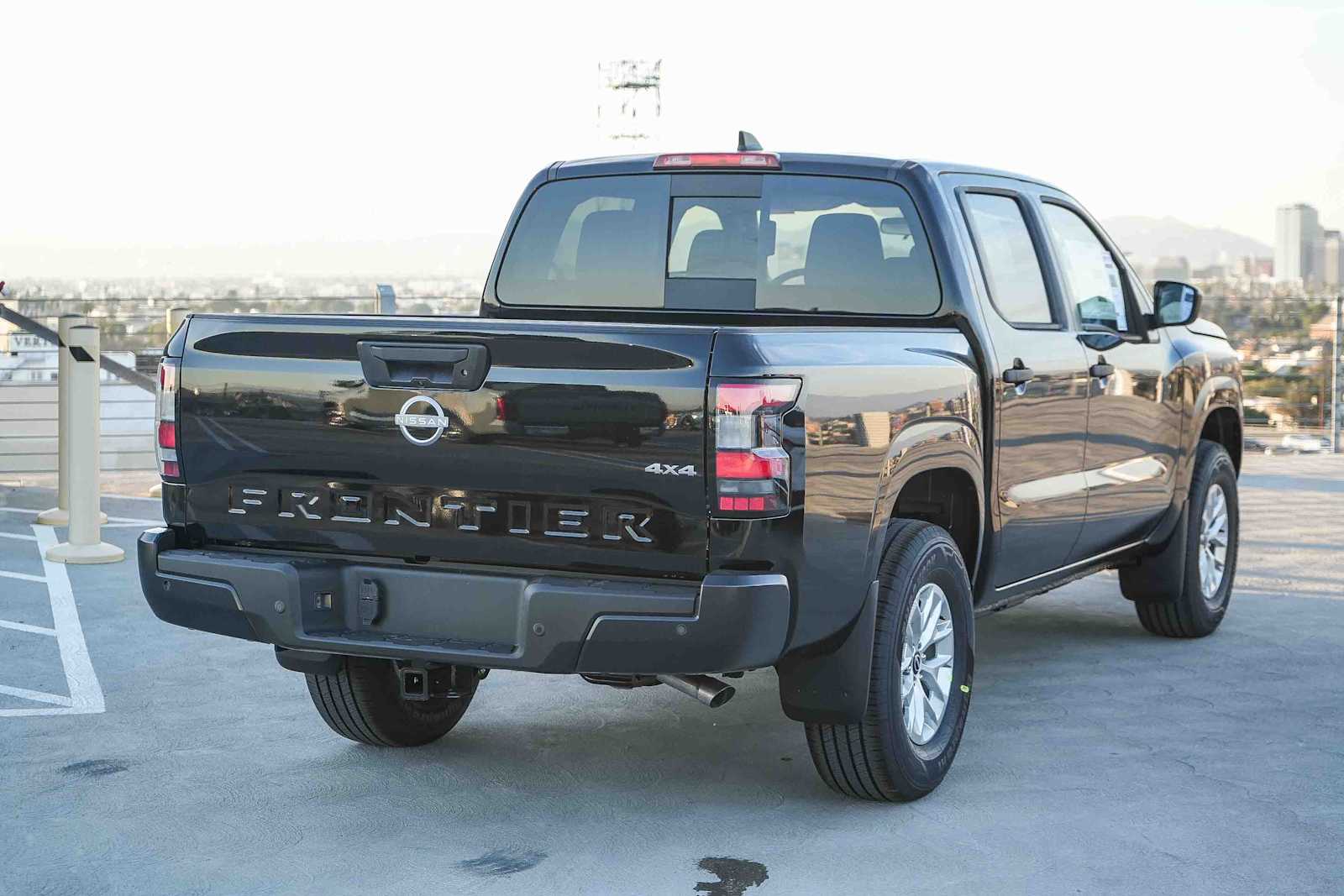 Thumbnail: 2026 Nissan Frontier - 6