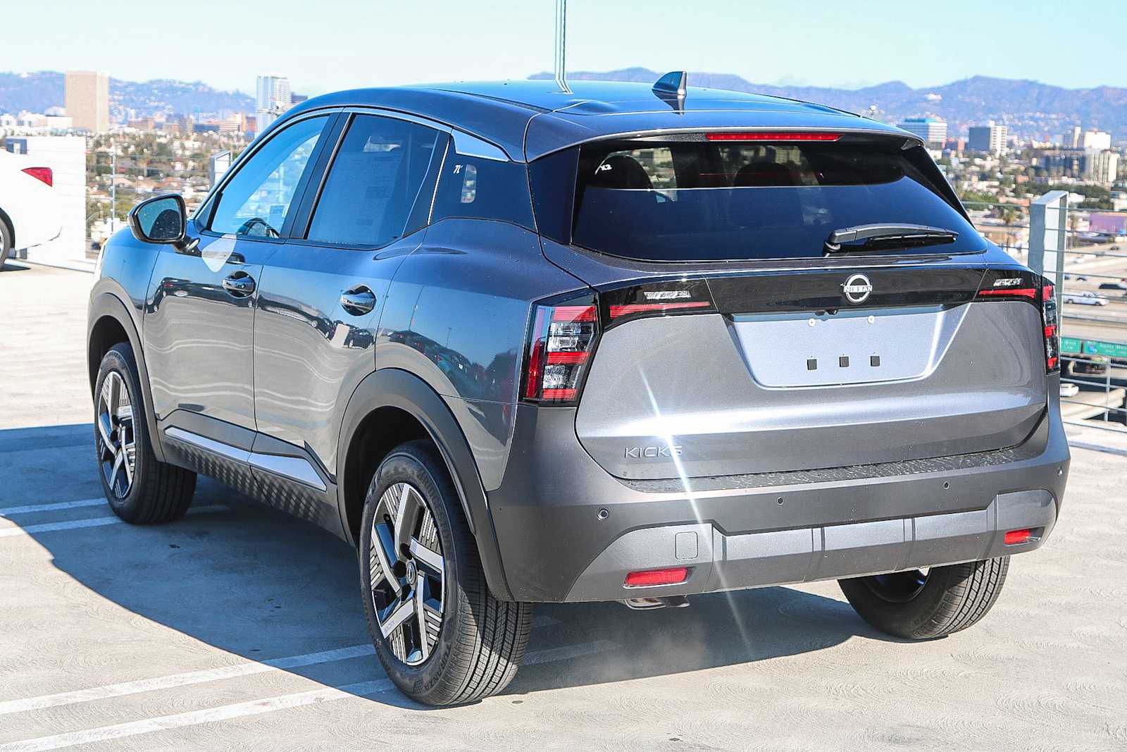 Thumbnail: 2025 Nissan Kicks - 8