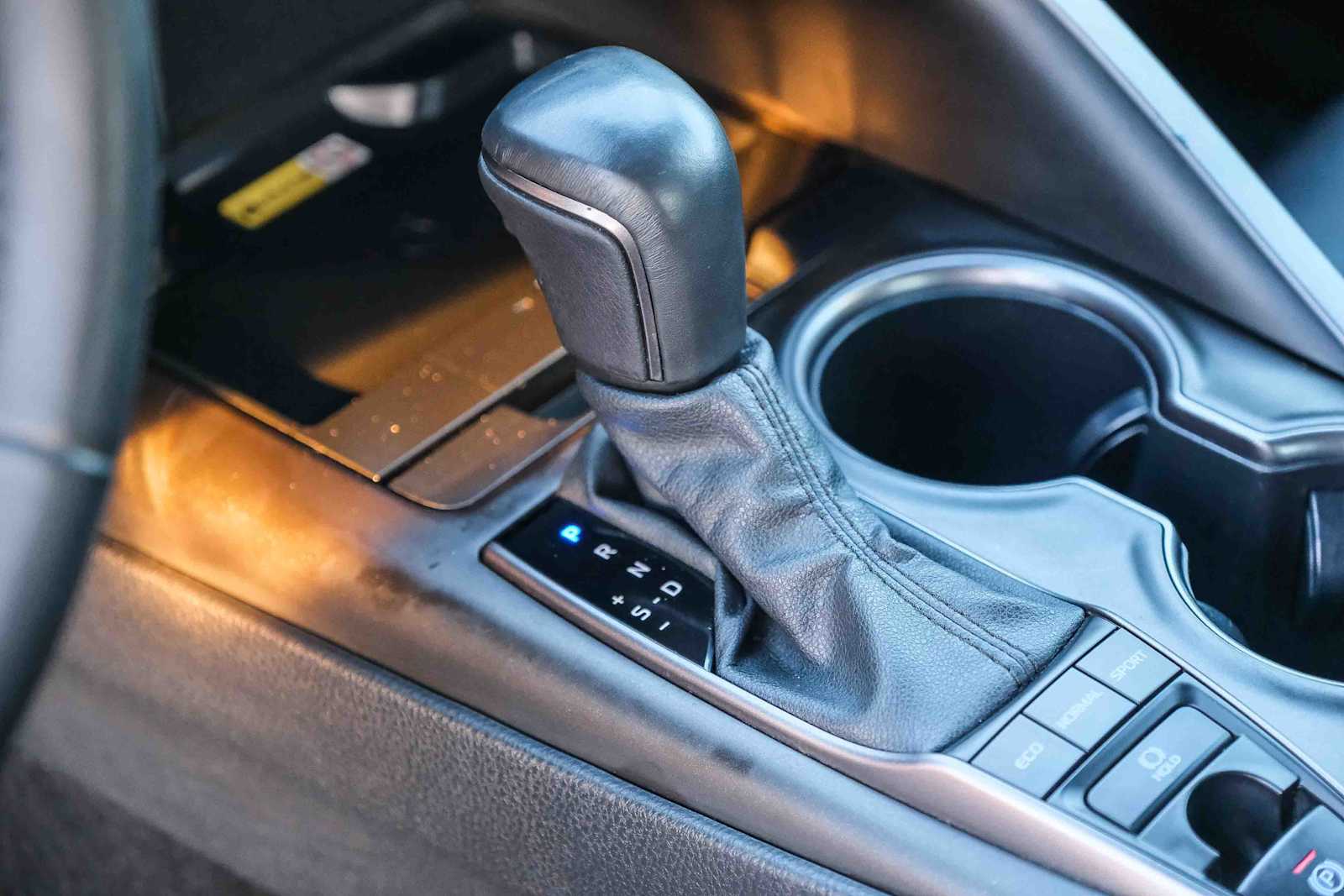 Thumbnail: 2023 Toyota Camry - 21