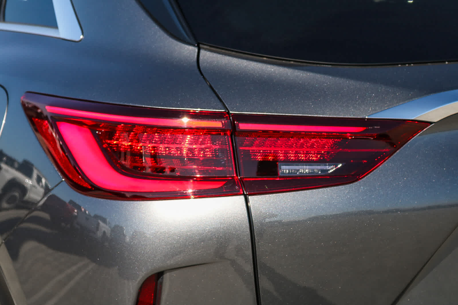 Thumbnail: 2025 INFINITI QX50 - 9