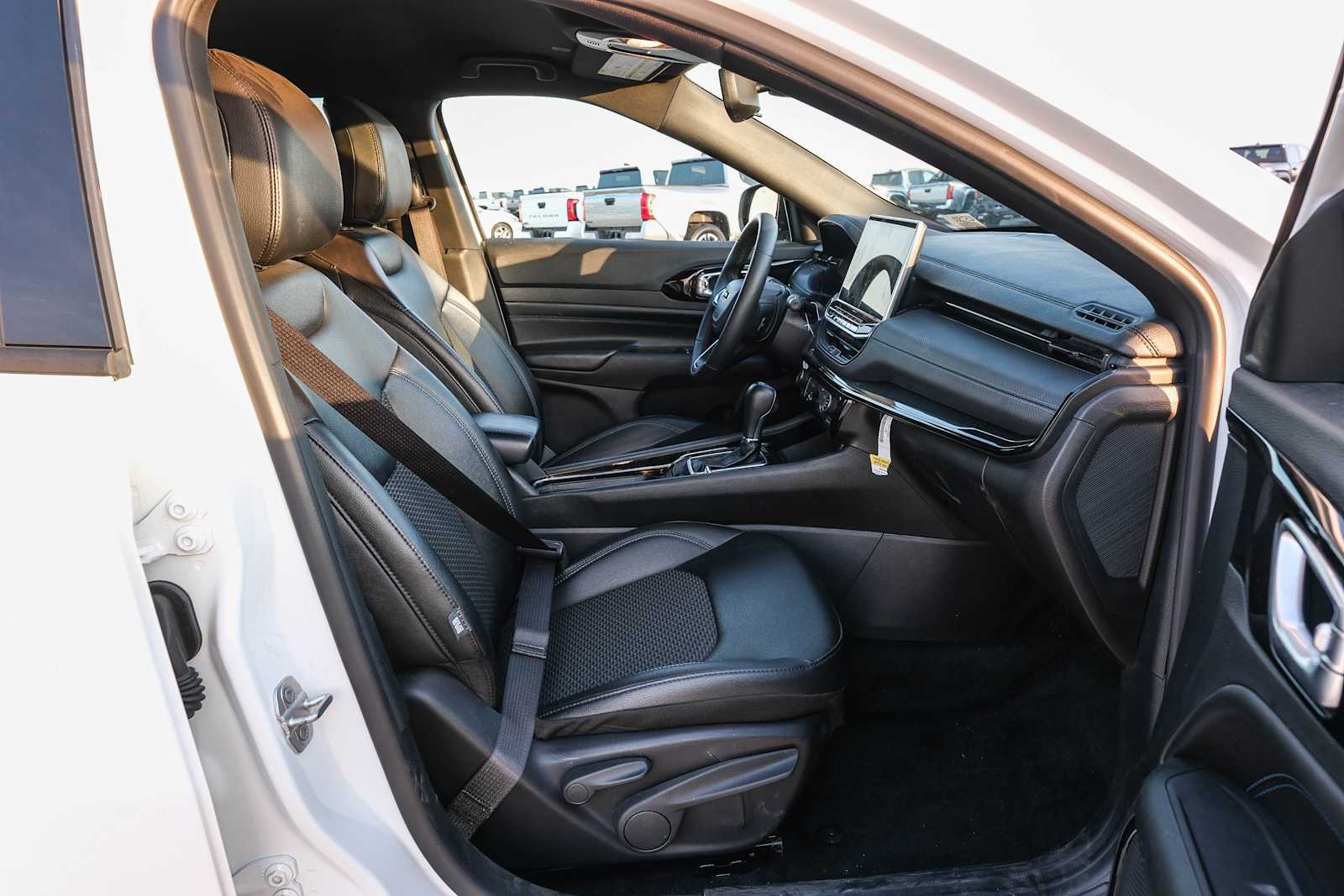 Thumbnail: 2025 Jeep Compass - 18
