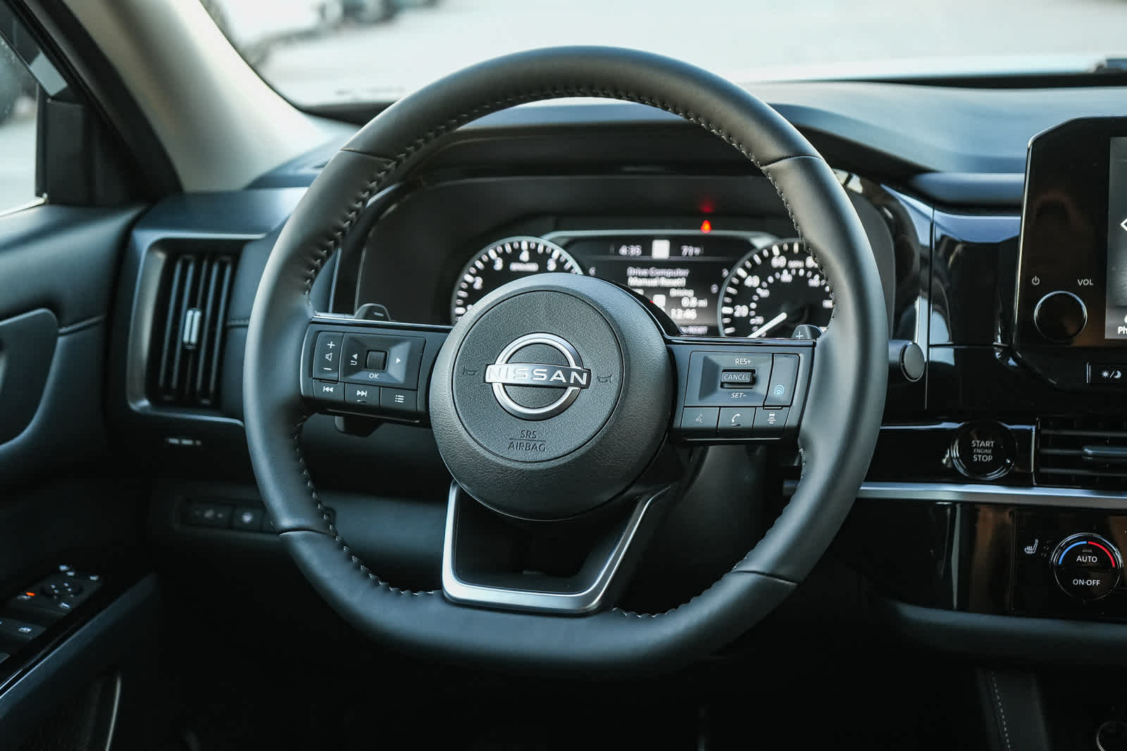 Thumbnail: 2025 Nissan Pathfinder - 17