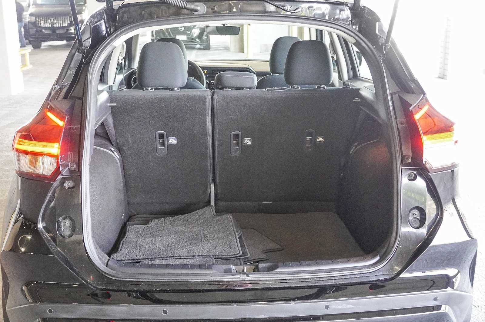 2024 Nissan Kicks SV 22