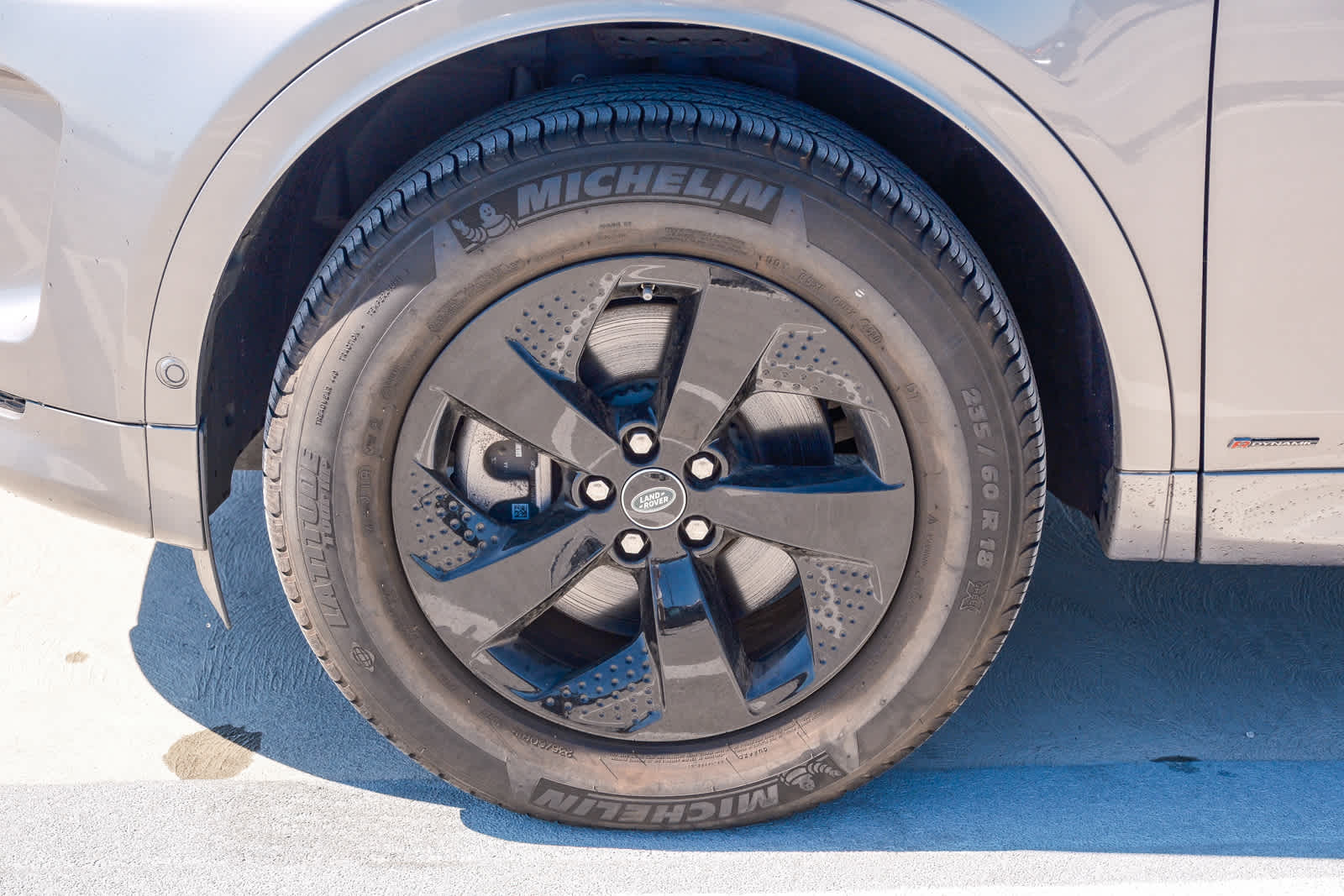 Thumbnail: 2021 Land Rover Discovery Sport - 10