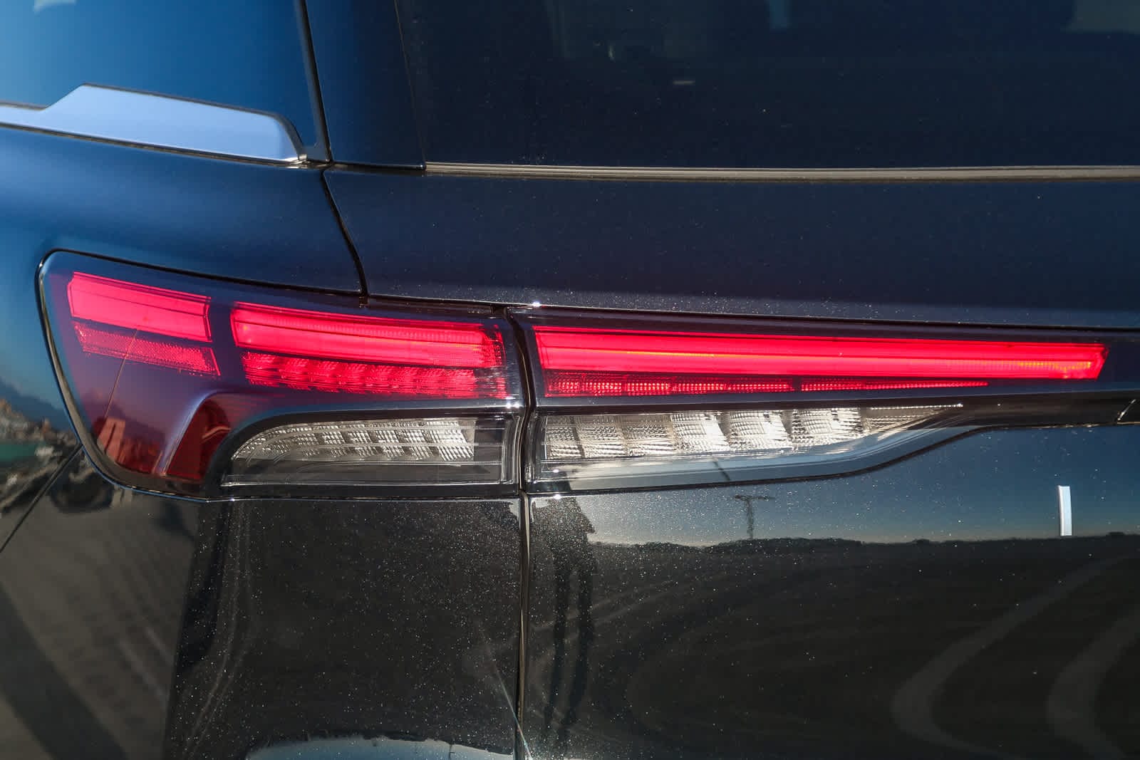 Thumbnail: 2026 INFINITI QX60 - 9