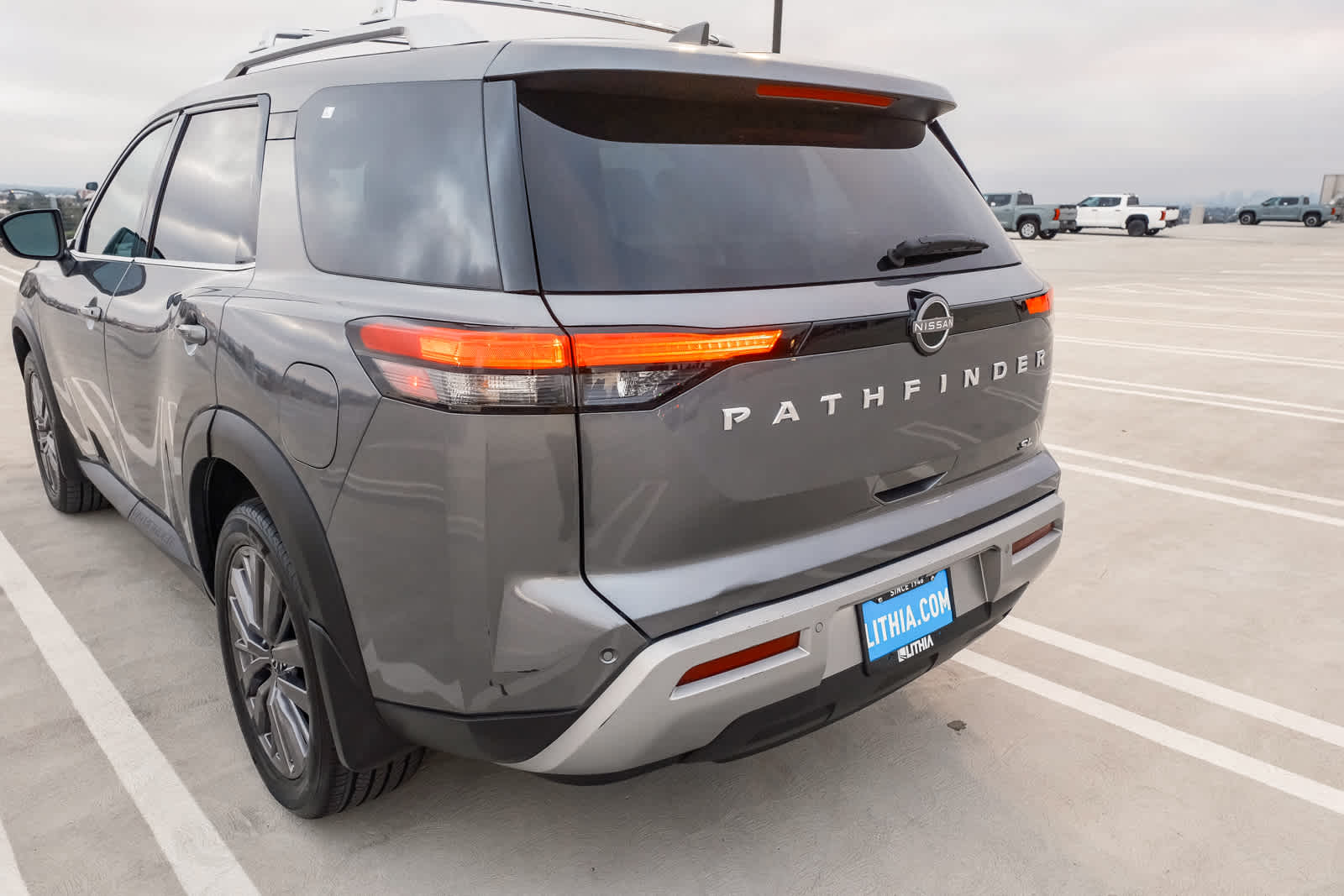 Thumbnail: 2022 Nissan Pathfinder - 8