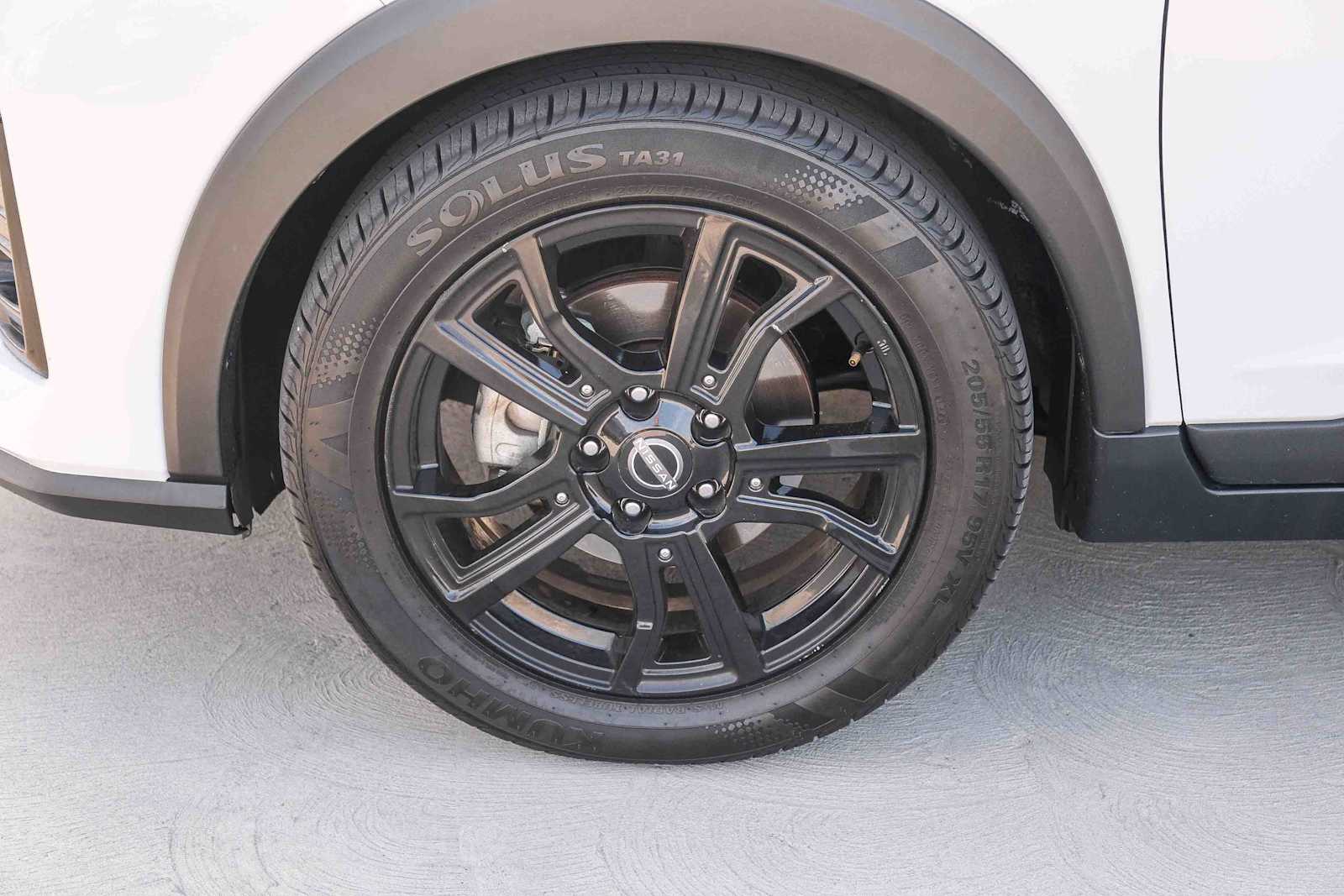 Thumbnail: 2022 Nissan Kicks - 10