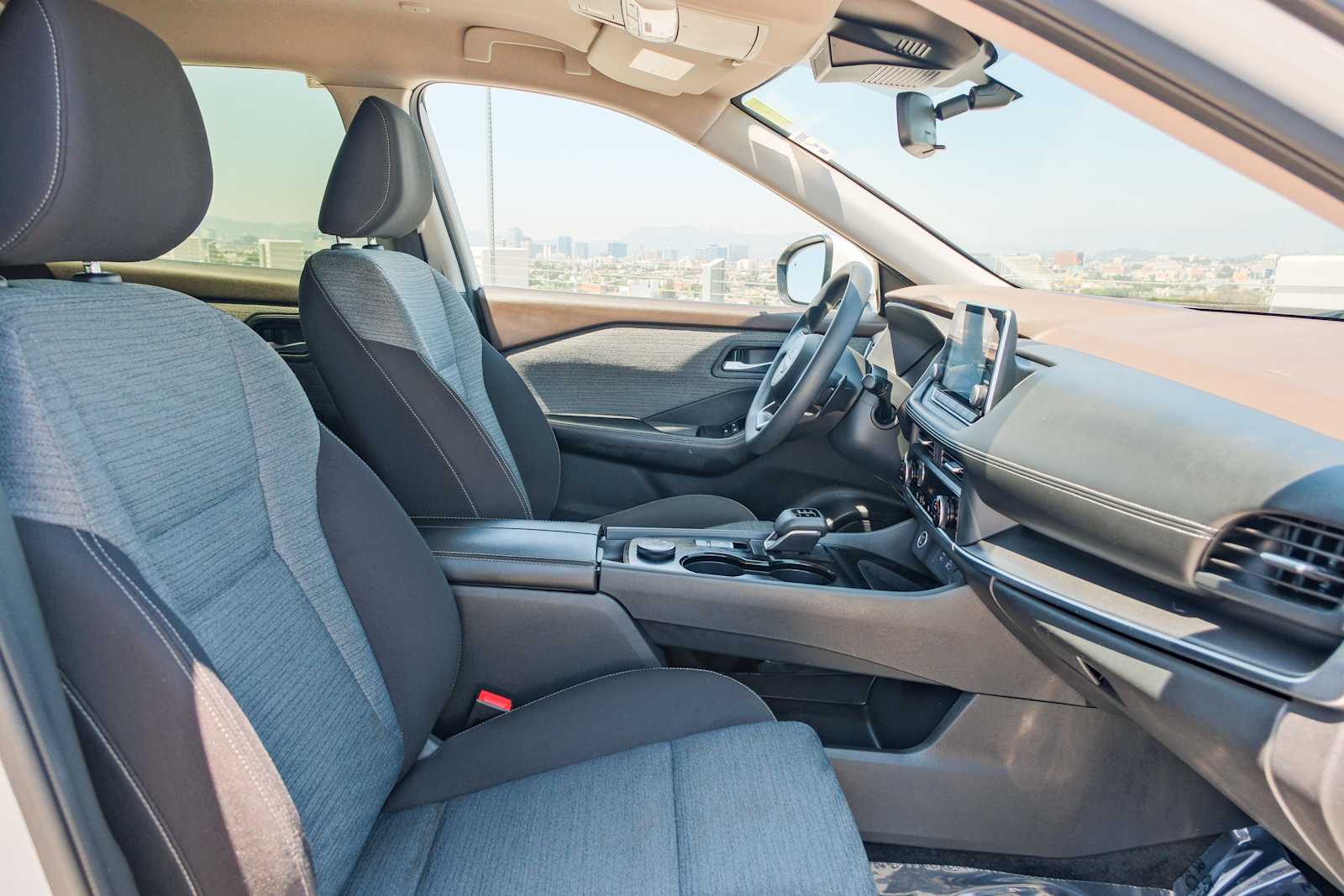 Thumbnail: 2023 Nissan Rogue - 15