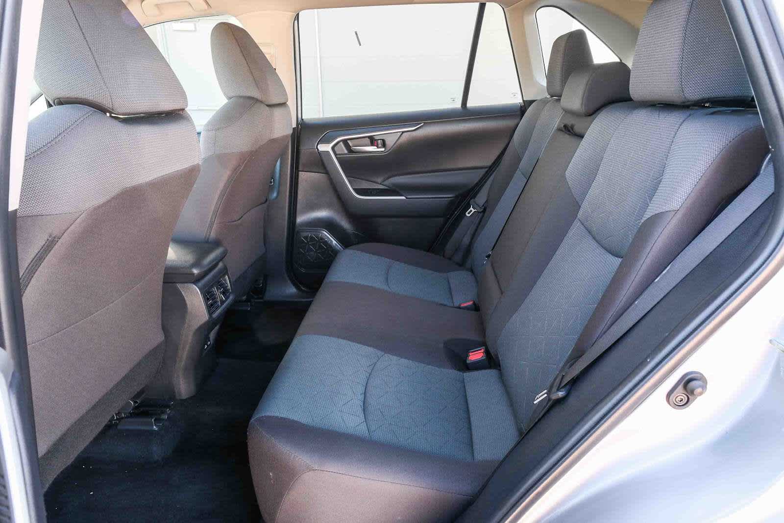 Thumbnail: 2025 Toyota RAV4 - 17