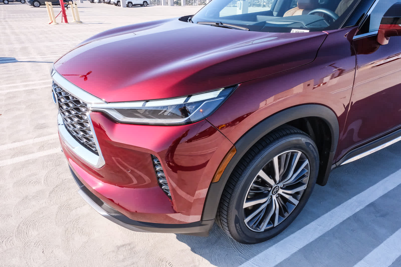 Thumbnail: 2024 INFINITI QX60 - 12