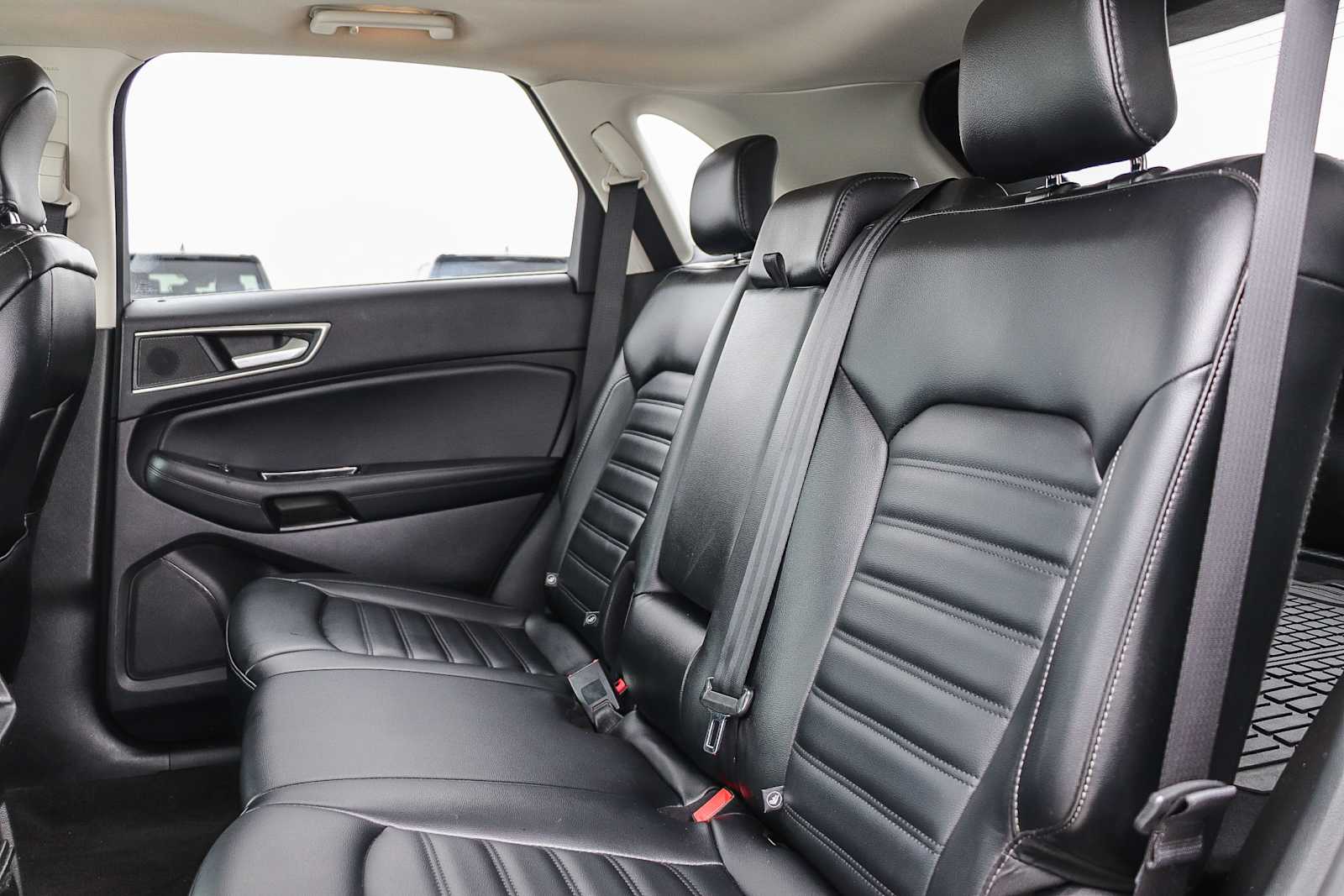 Thumbnail: 2019 Ford Edge - 17
