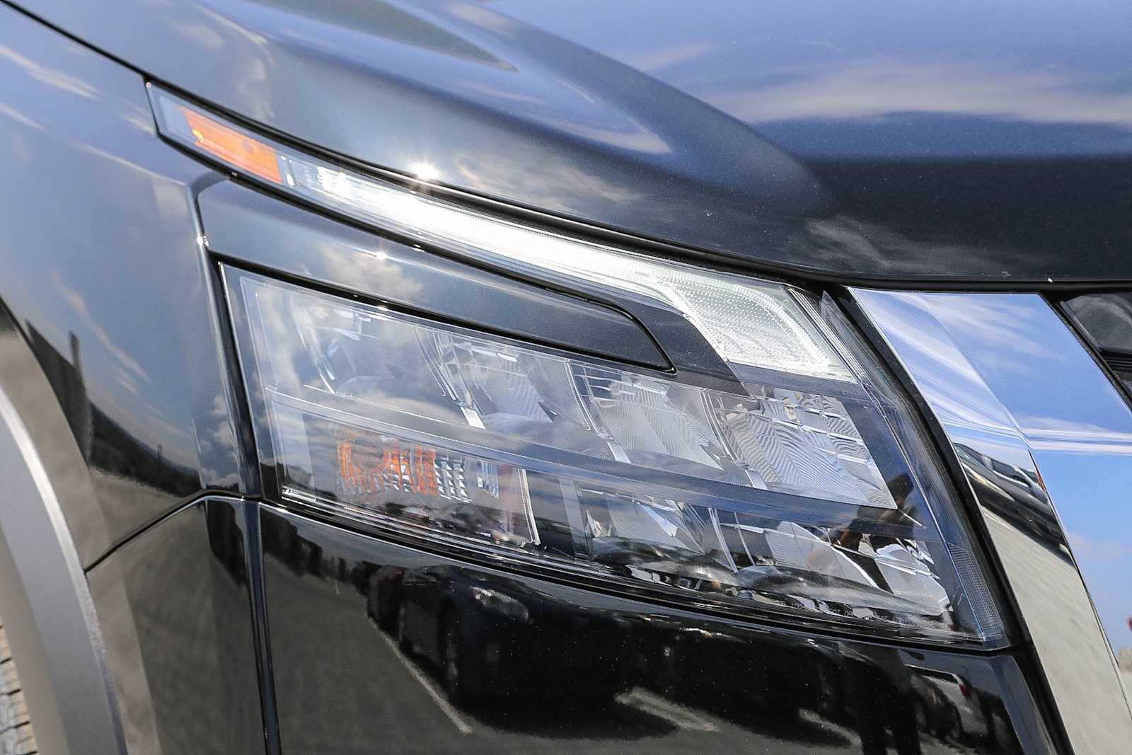 Thumbnail: 2025 Nissan Pathfinder - 4
