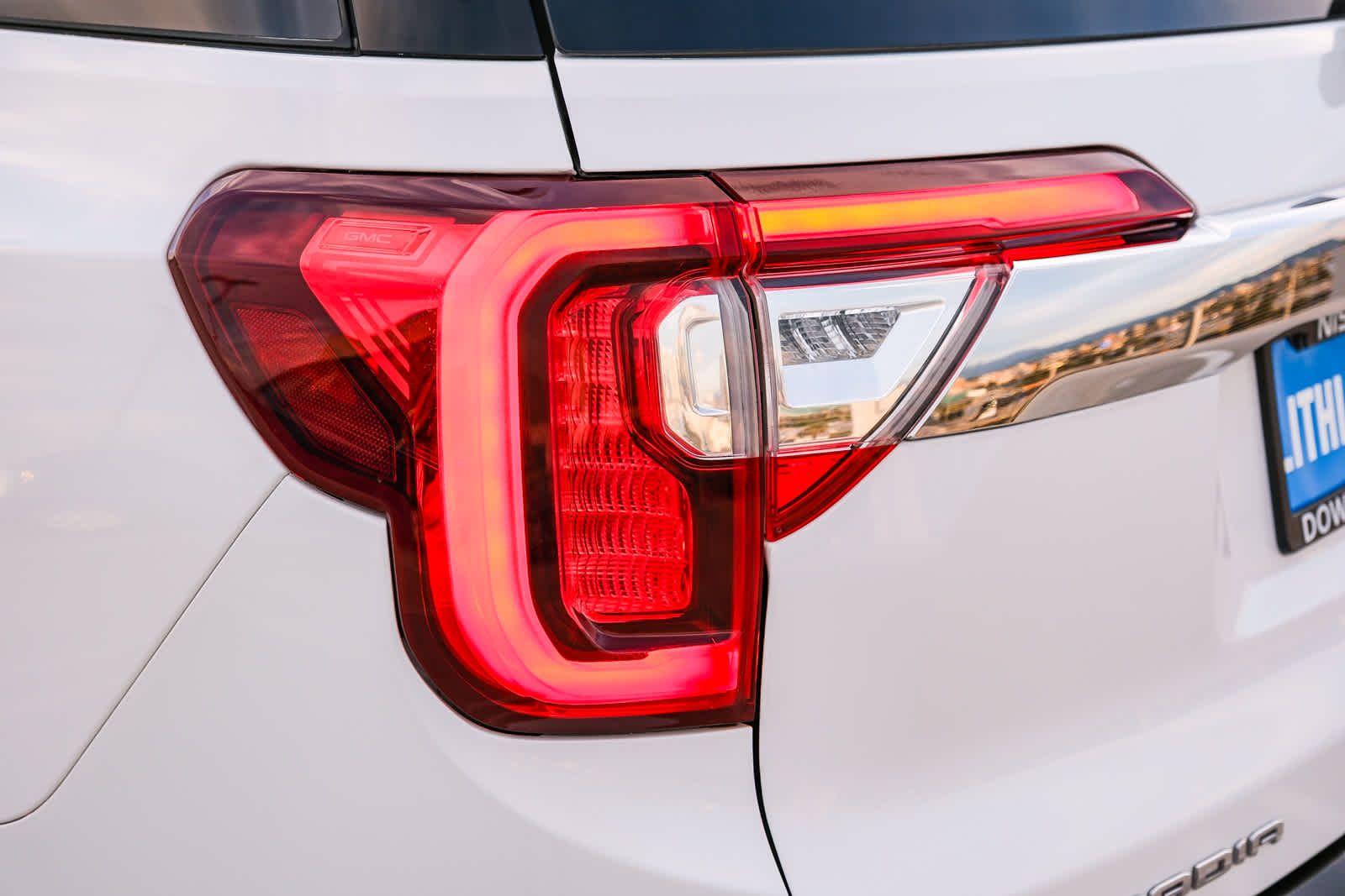 Thumbnail: 2023 GMC Acadia - 8