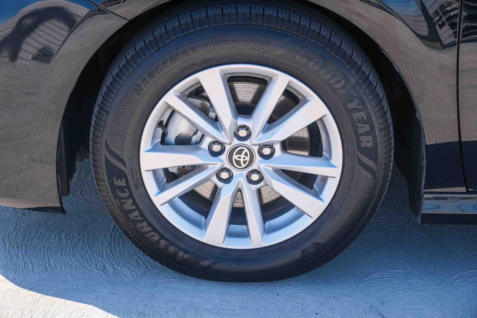 Thumbnail: 2025 Toyota Camry - 10