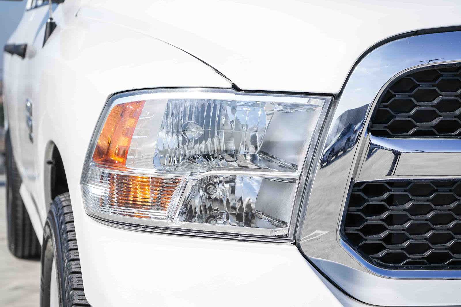 Thumbnail: 2024 RAM 1500 Classic - 4