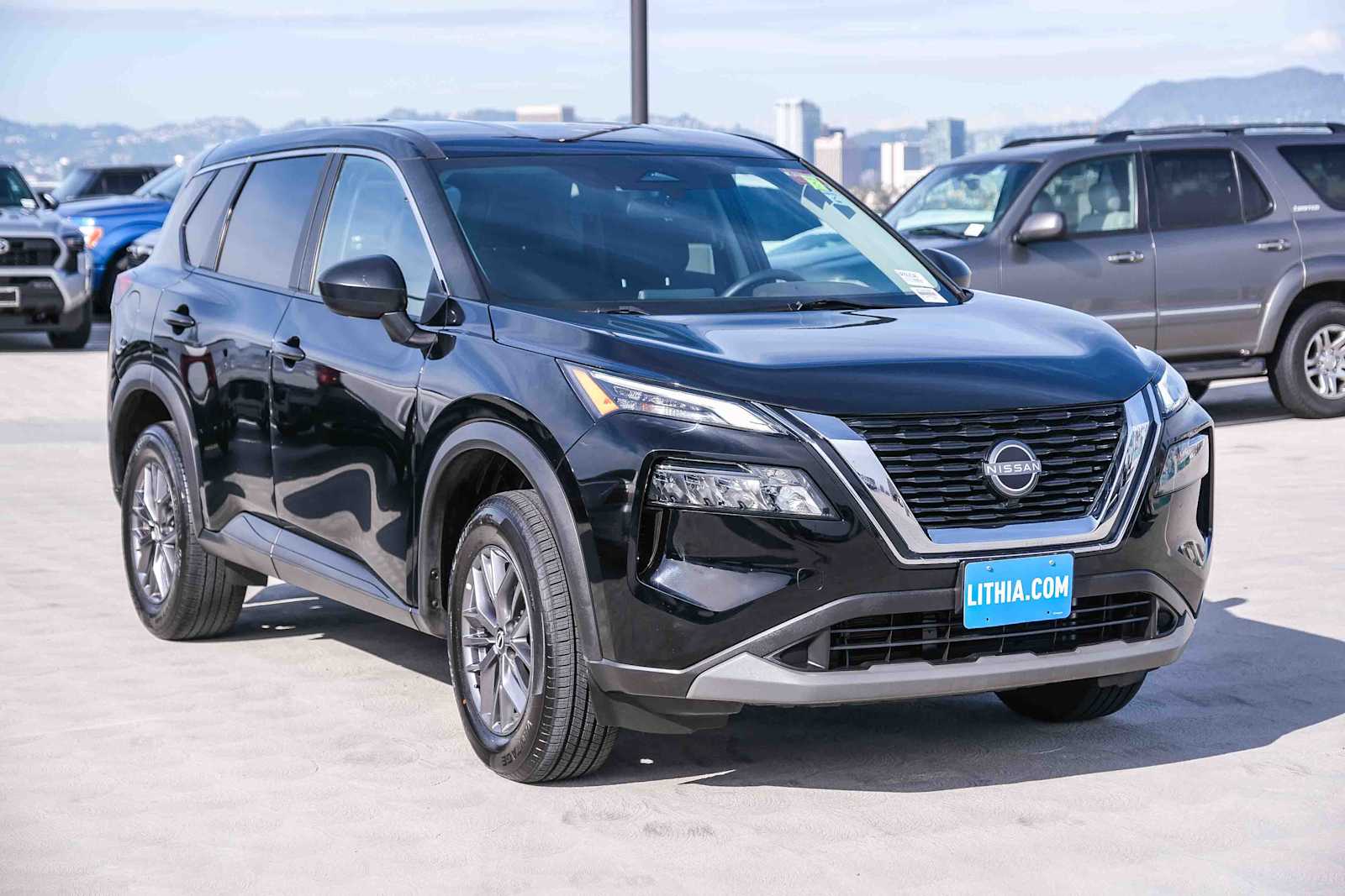 Thumbnail: 2023 Nissan Rogue - 3