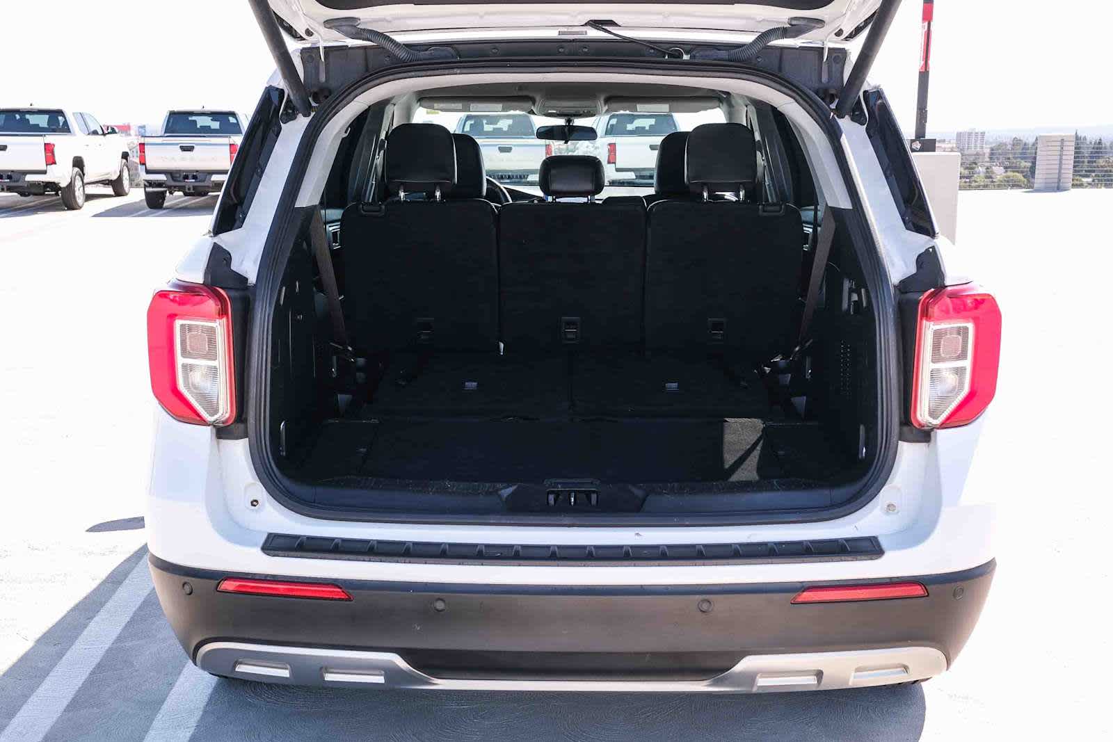 Thumbnail: 2023 Ford Explorer - 28