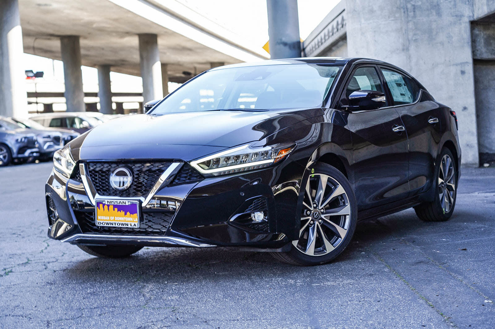 What is the MPG of the 2023 Nissan Maxima?