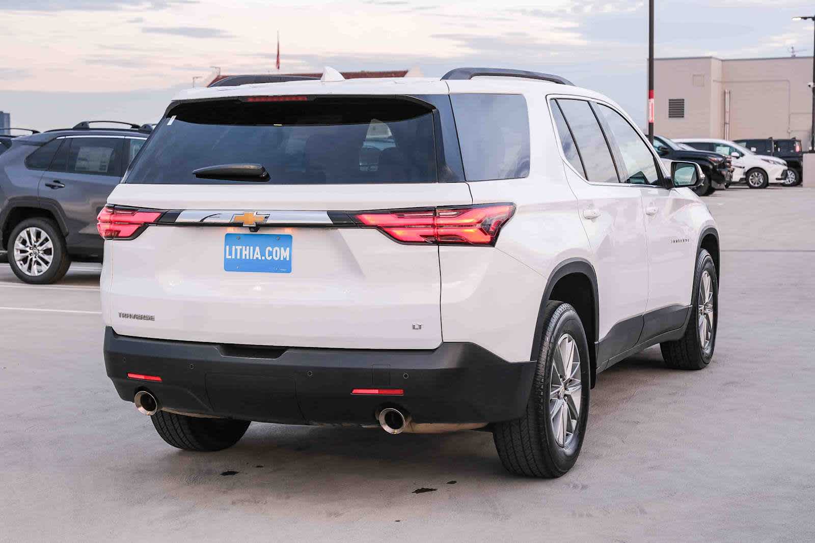 Thumbnail: 2023 Chevrolet Traverse - 5