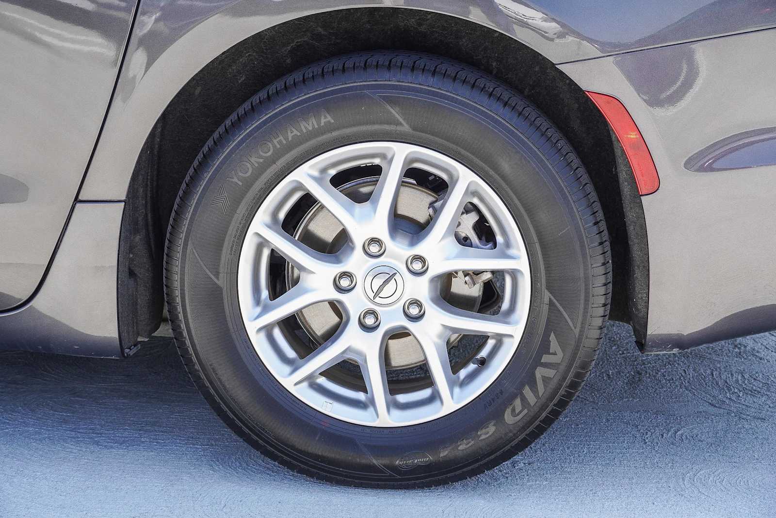 2023 Chrysler Pacifica Touring L 9