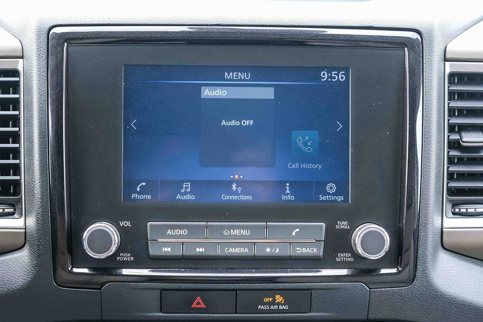 Thumbnail: 2022 Nissan Frontier - 16