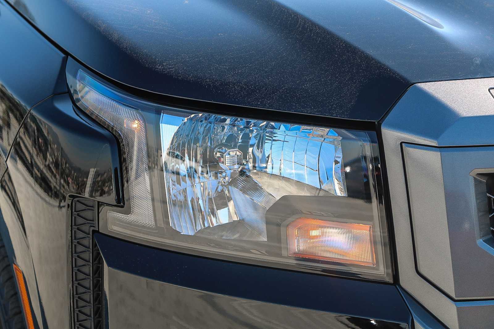 Thumbnail: 2025 Nissan Frontier - 4