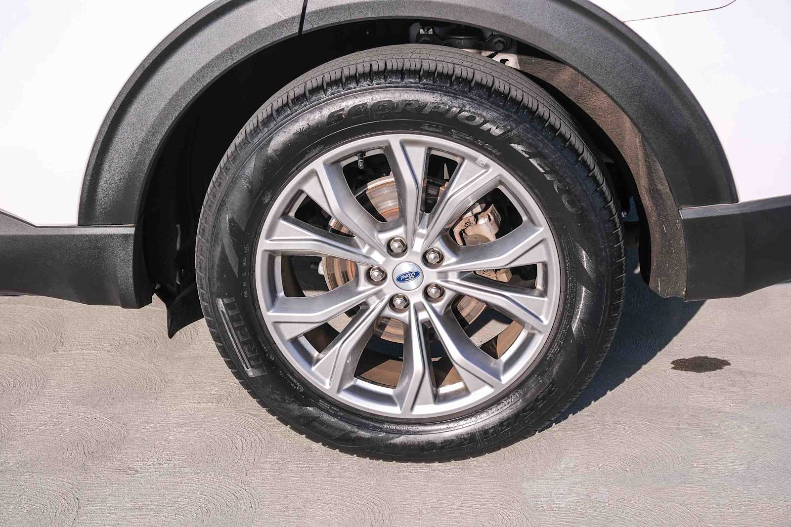 Thumbnail: 2023 Ford Explorer - 9