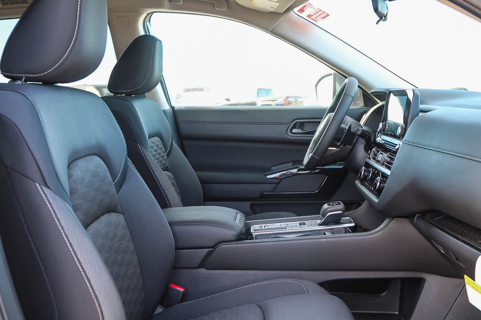 Thumbnail: 2025 Nissan Pathfinder - 19