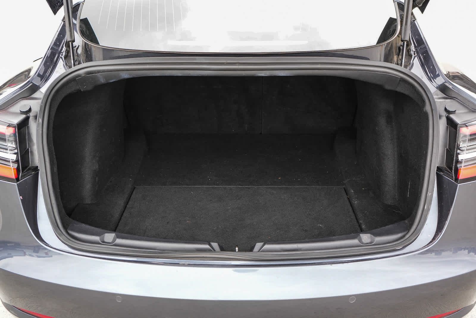 Thumbnail: 2019 Tesla Model 3 - 24