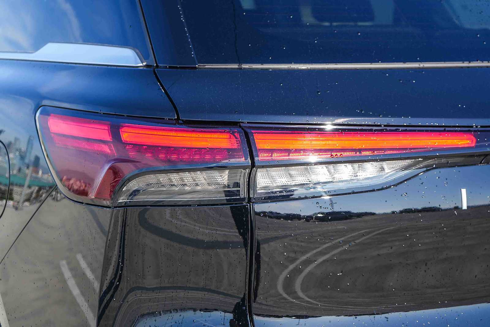 Thumbnail: 2026 INFINITI QX60 - 9