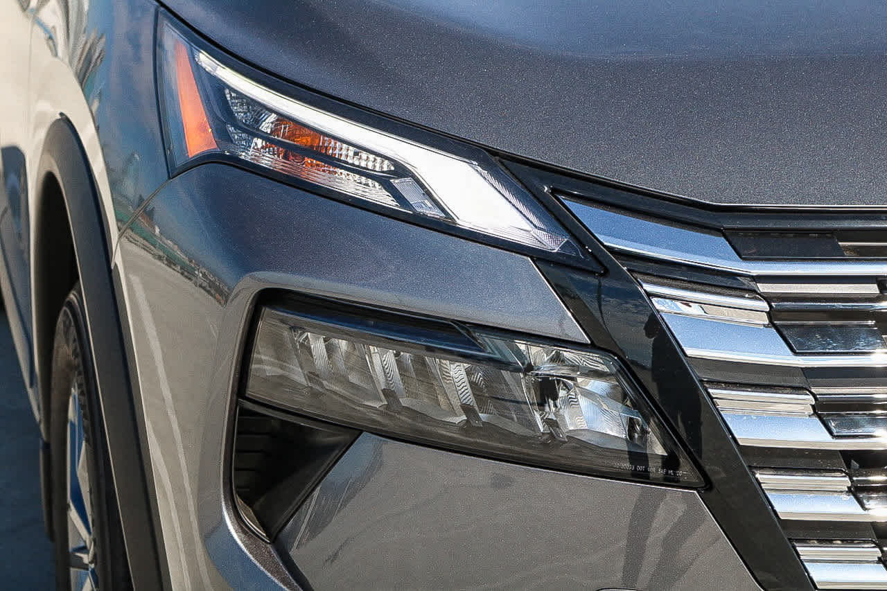 Thumbnail: 2026 Nissan Rogue - 4