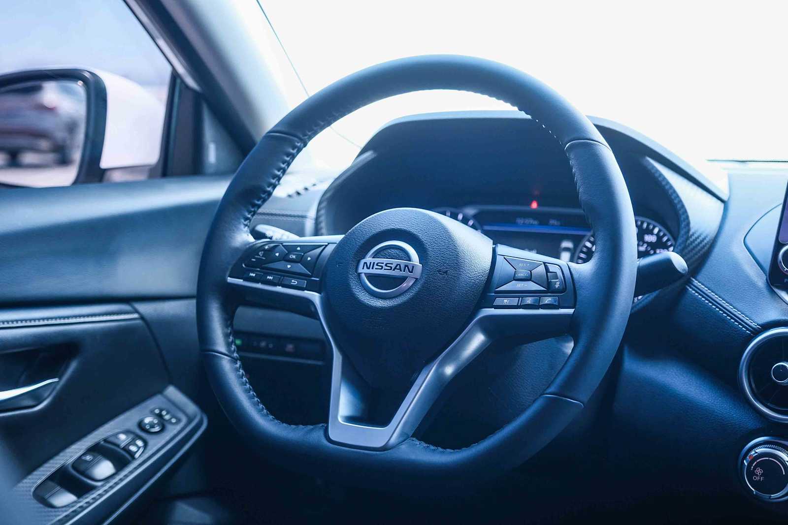 Thumbnail: 2023 Nissan Sentra - 14