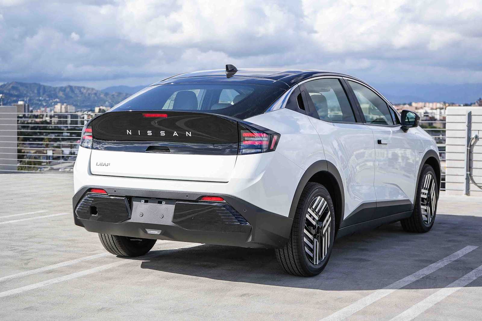 Thumbnail: 2026 Nissan Leaf - 6